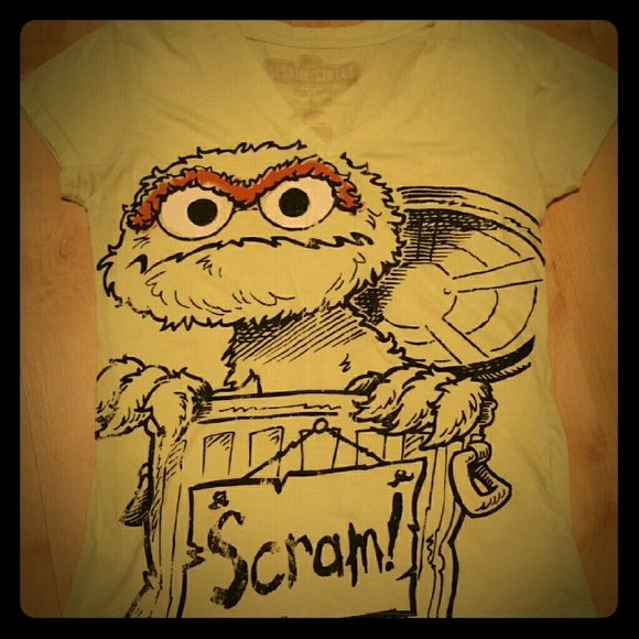 Women's Sesame street vintage Oscar tee