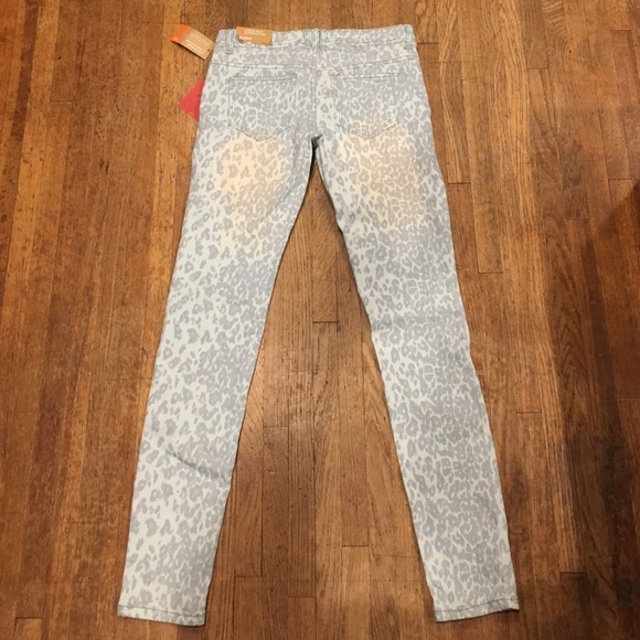 Mossimo Supply Co - Picture 3 of 4