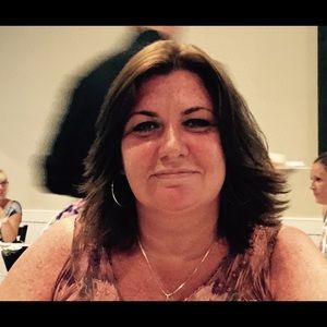 Meet your Posher, Denise