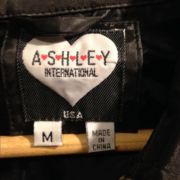 CLEARANCE: Black Rain Coat (Size M) - Picture 2 of 2