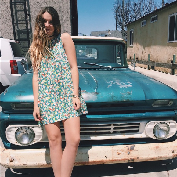 Meet your Posher, Tamra - Picture 2 of 2