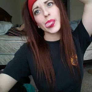 Meet your Posher, Chloe