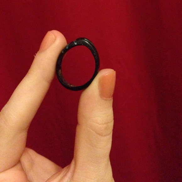 Wooden Ring With Carved Blue Inlay - Picture 3 of 4