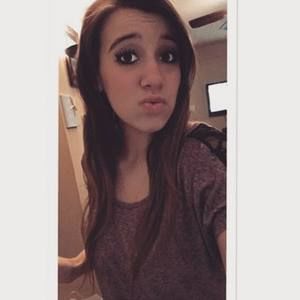 Meet your Posher, Dominique