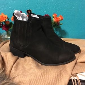 Steve Madden black booties