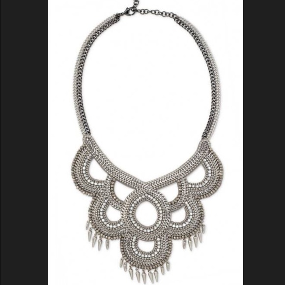 Stella & Dot Tallulah Bib Necklace