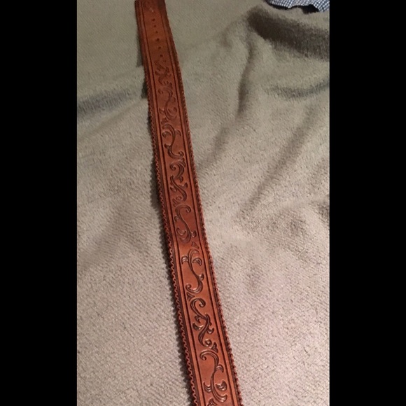 Express brand engraved leather design belt - Picture 4 of 4