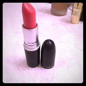 MAC Coral Bliss Creme Sheen Lipstick 💄💋
