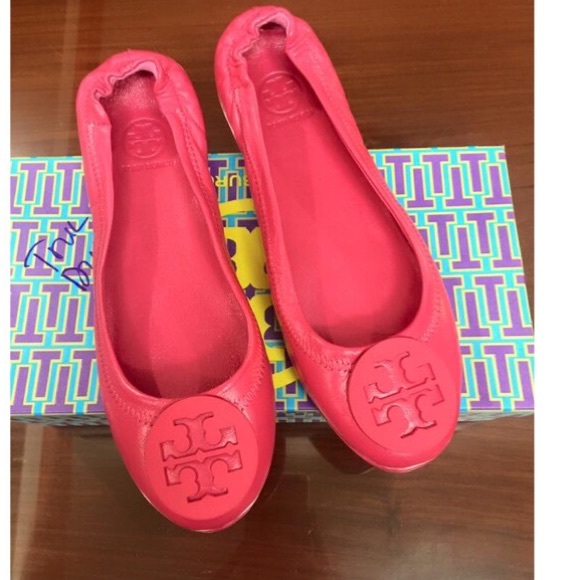 tory bruch logo minie travel flat leather