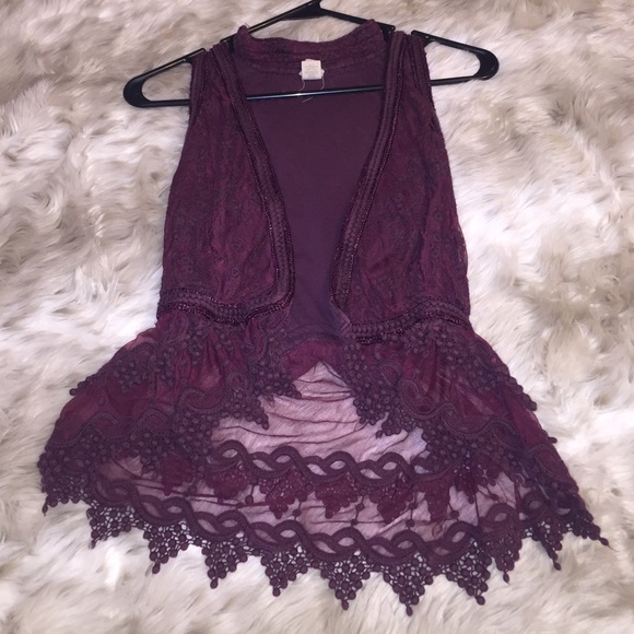 Small vest cardigan - Picture 2 of 2