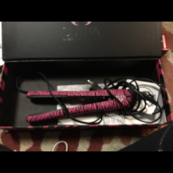 Sutra straightener italic plate zebra style