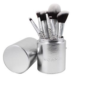 ISO MORPHE THAT BLING BRUSH SET. DONT BUY!!