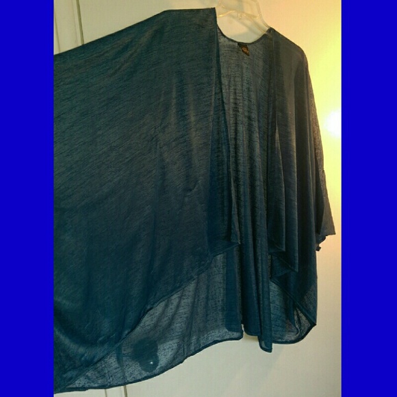 🚫SOLD🚫 Beautiful sheer blue cover-up - Picture 4 of 4