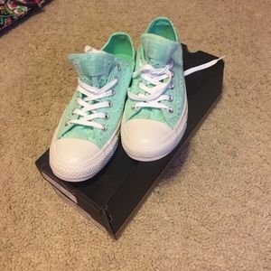 BRAND NEW Converse - Mint Green