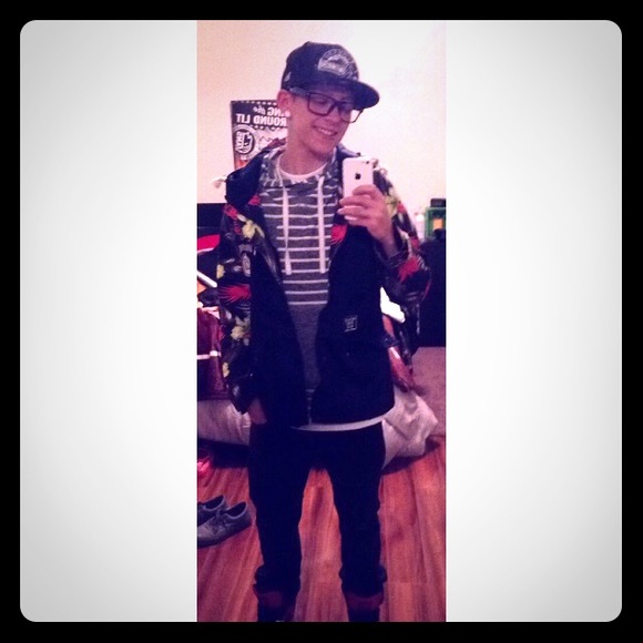 Meet your posher - Picture 1 of 1