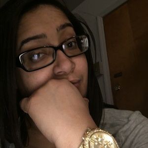 Meet your Posher, Nilda