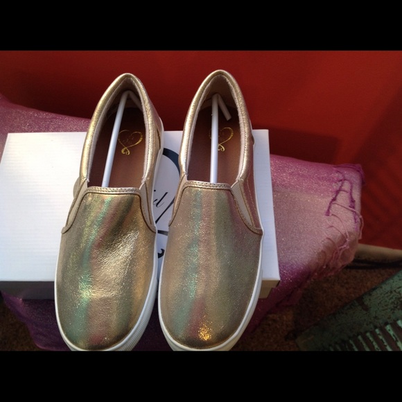 Women's 143 Girl Gold Slip On Shoes - Picture 3 of 8