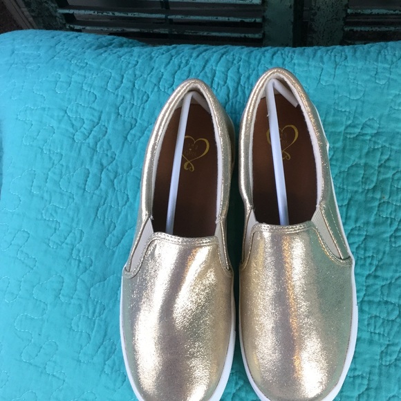 Women's 143 Girl Gold Slip On Shoes - Picture 5 of 8