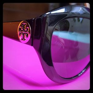 Tory Burch Cat-eye sunglasses