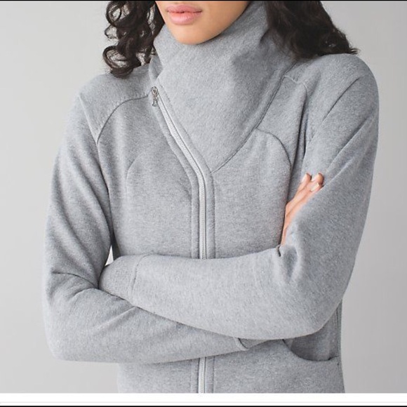 lululemon athletica Sweaters - Lululemon Cuddle Up Sweater NWT. Size 6