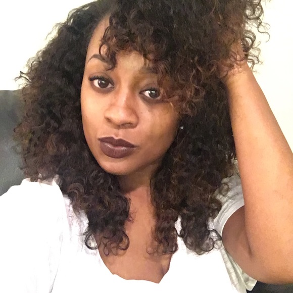 Meet your Posher, Lynesha - Picture 1 of 1