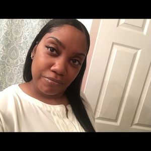 Meet your Posher, Casandra