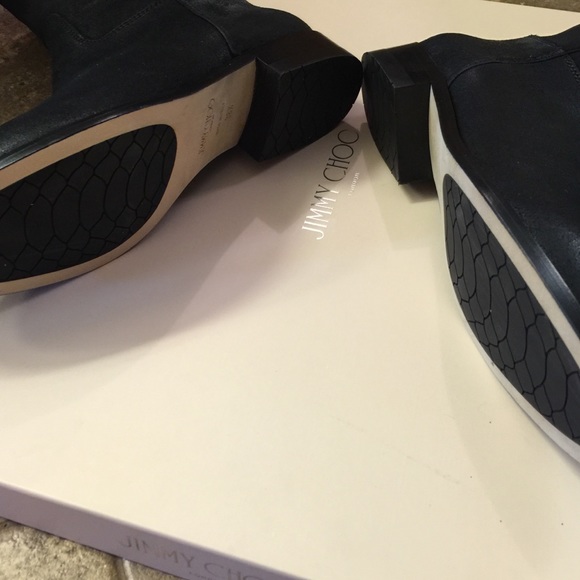 SOLD 🌀TOP TRENDS HP 🌀JIMMY CHOO 144 HUDSON - Picture 3 of 4