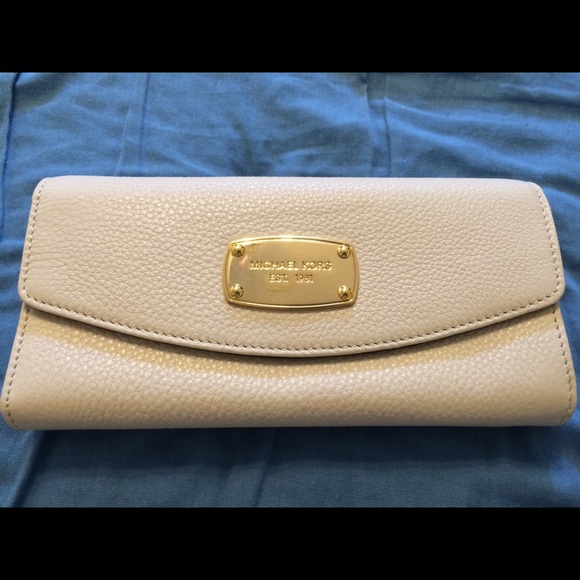 Michael Kors Slim Flap Wallet; Leather