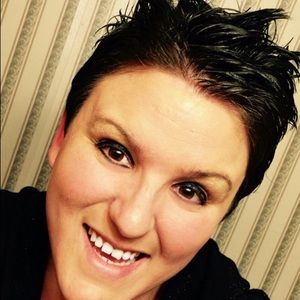 Meet your Posher, Kelli