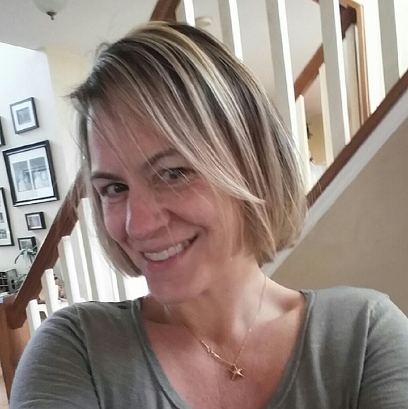 Meet your Posher, Hellene - Picture 2 of 2