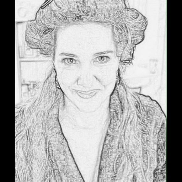 Meet your Posher, Aimee - Picture 5 of 9