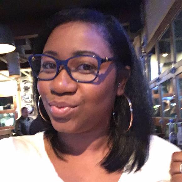 Meet your Posher, Shanika