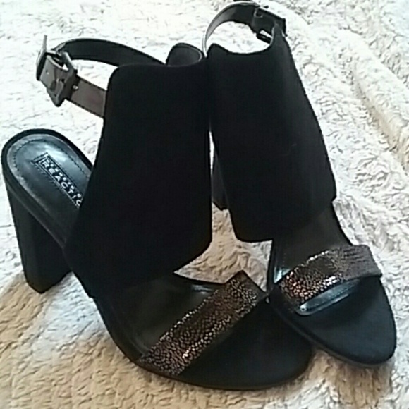 Kenneth Cole Reaction heels - Picture 1 of 4