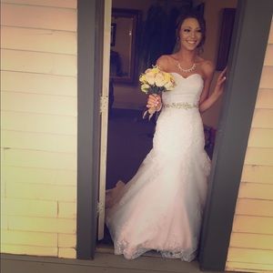 Wedding dress