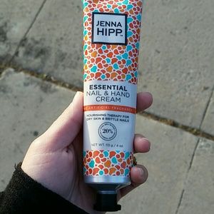 (New) essential nail & hand cream
