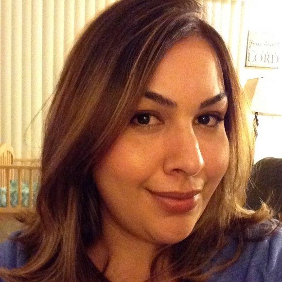 Meet your Posher, Karisa