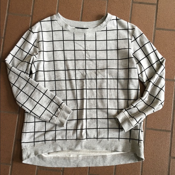 Forever 21 gray sweater