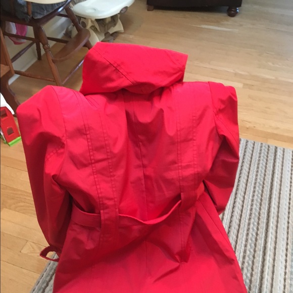 Calvin Klein red trench coat - Picture 3 of 3