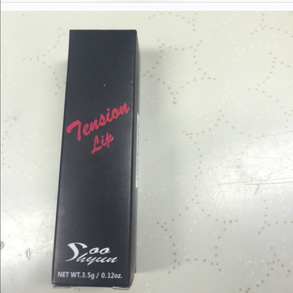 💕 Tension Lipstick 💕 - Picture 3 of 3