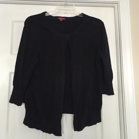 Black Merida 3/4 cardigan size xxl