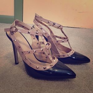 Strappy Rockstud Heel (9)