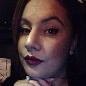 Meet your Posher, Yesenia