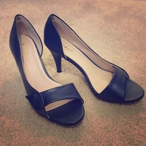 NWOT Bamboo Navy d'orsay Peeptoe (8.5)