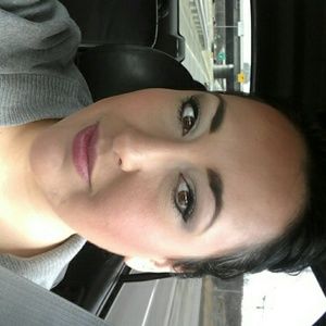 Meet your Posher, Krystal