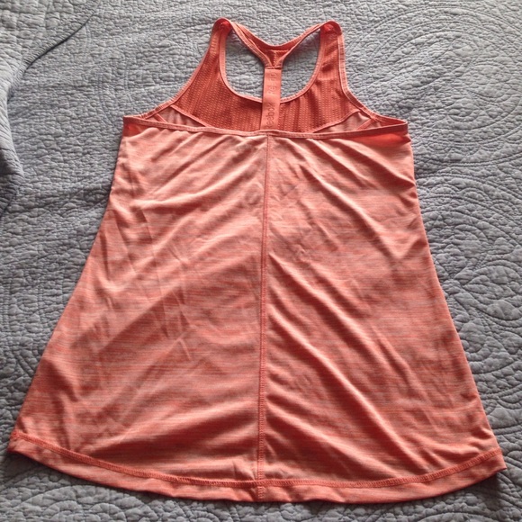 NWOT Light orange Reebok tank - Picture 2 of 3
