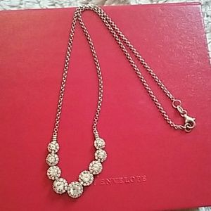 Elegant rinestone necklace