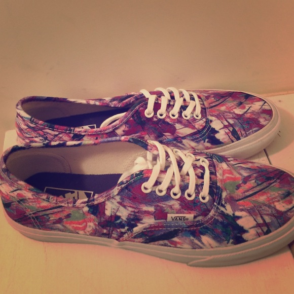 Vans Brand New - Picture 1 of 3