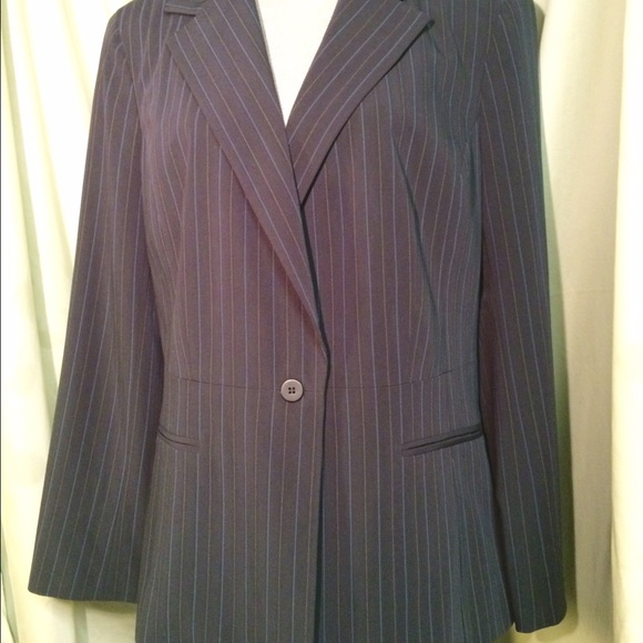 Fitted jacket. Grey pinstripe lined - Picture 1 of 4