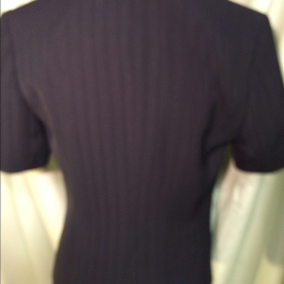 Fitted jacket. Grey pinstripe lined - Picture 4 of 4