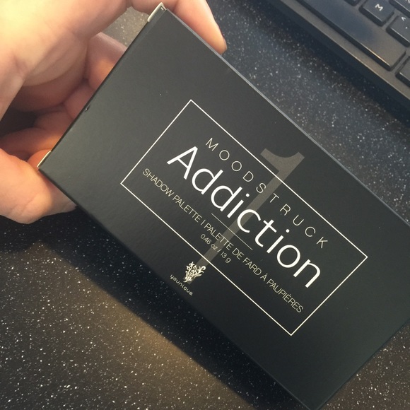 Moodsruck addiction by Younique